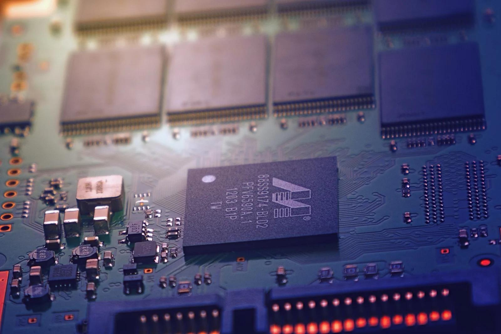 A technology circuit with multiple circuits.